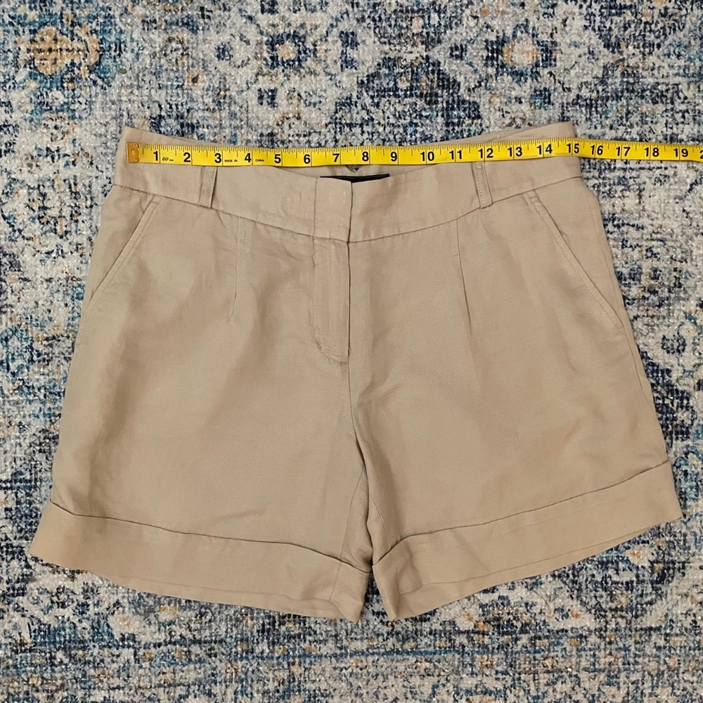 BCBGMAXAZRIA “Pia” dress shorts size 4 - Picture 6 of 8